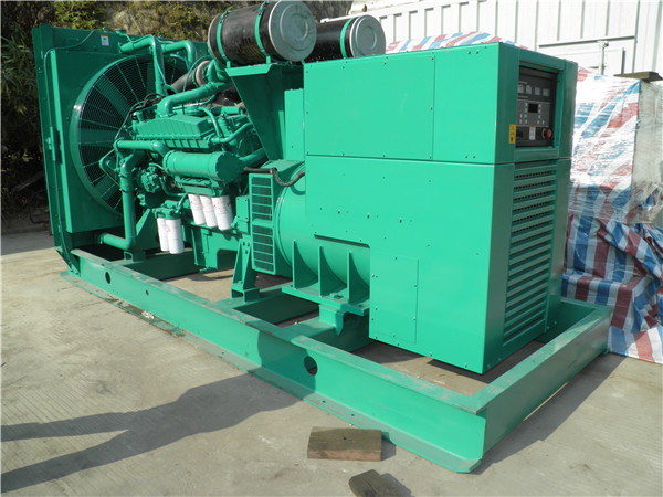 阜新出租发电机 发电机组厂家：柴油发电机组的控制屏的作用是什么？