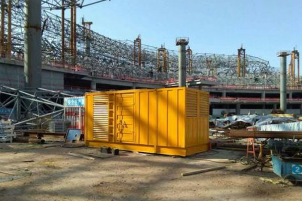 阜新发电机出租如何判断空气滤清器是否需要更换？